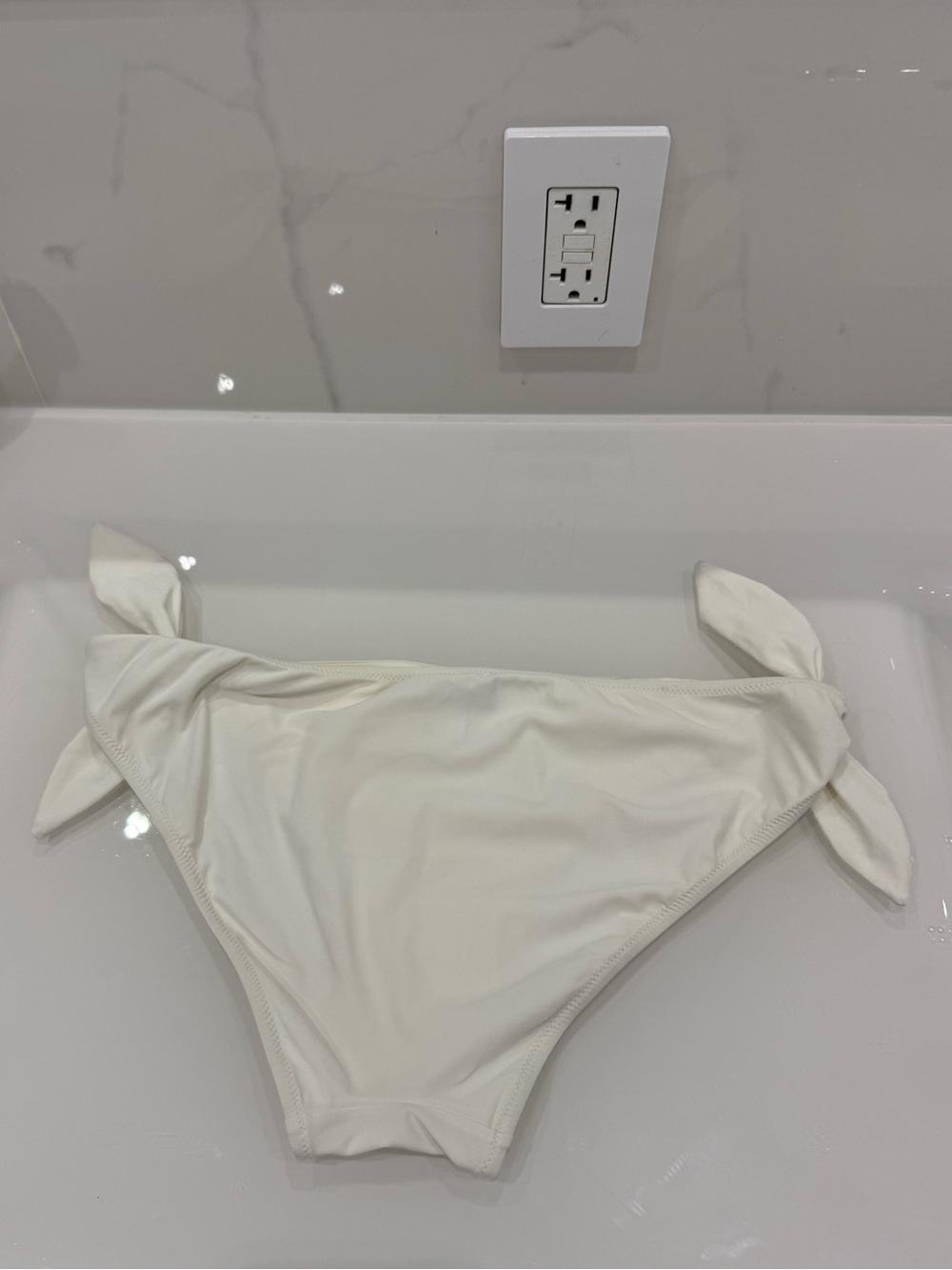 Dolce & Gabbana swimming suit, preowned condition, size M - Picture 6 of 12